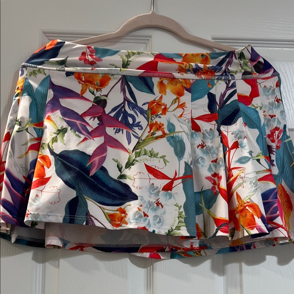 Athleta Vibrant Floral Skort - Picture 7 of 8